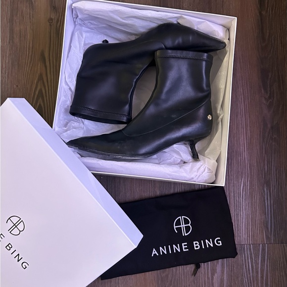 ANINE BING WOMENS BLACK HILDA HEELED BOOYS SIZE 38/ 8 INCLUDES BOX & DUSTBAG - Picture 2 of 9